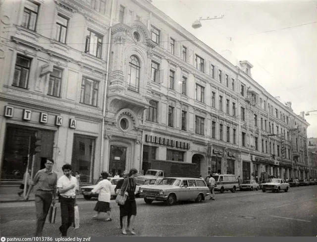 Улица Петровка, дом 19