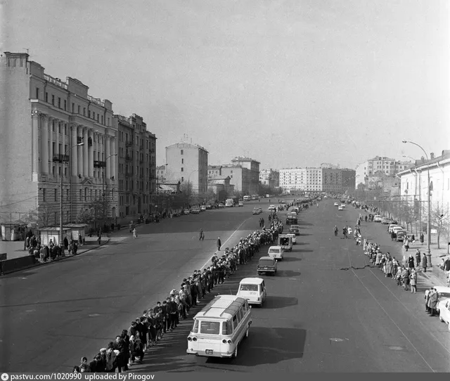 Зубовский бульвар. «Московский праздник автомобилистов»