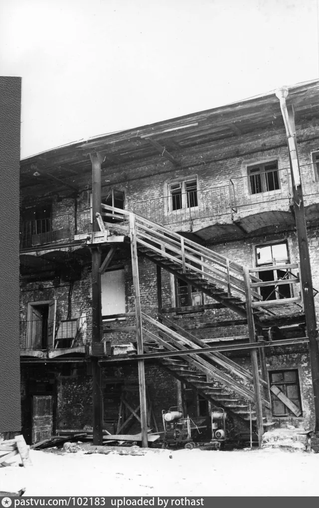 Внутренний двор дома №24 по Малой Якиманке