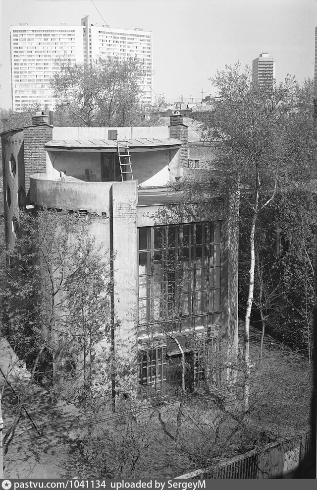 Дом архитектора К. Мельникова