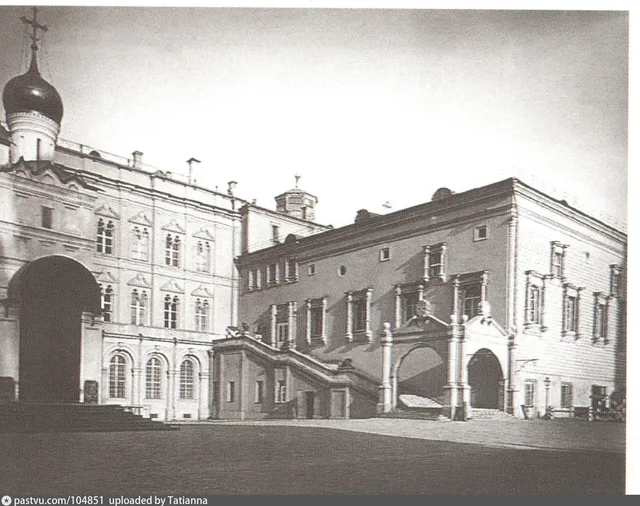 Красное крыльцо и Грановитая палата Московского Кремля