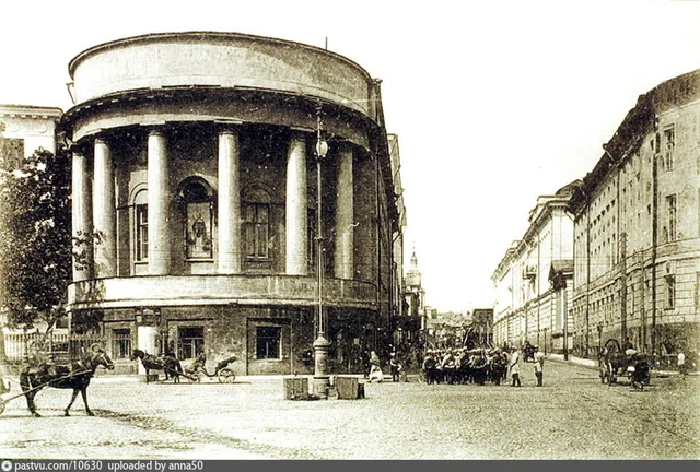 Б Никитская улица