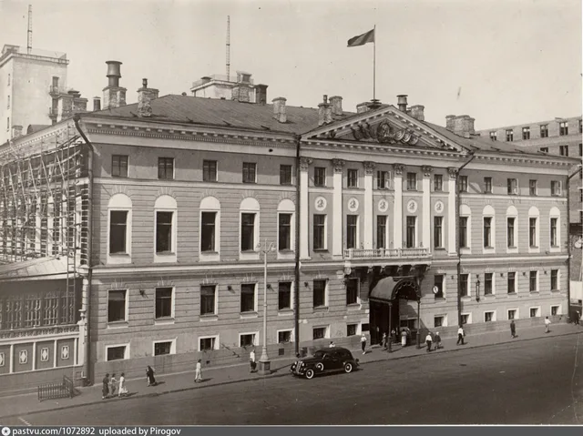 Здание Моссовета
