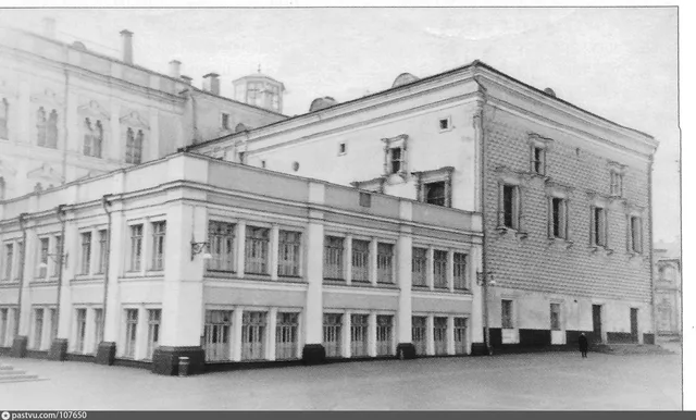 Столовая в Кремле на месте Красного крыльца