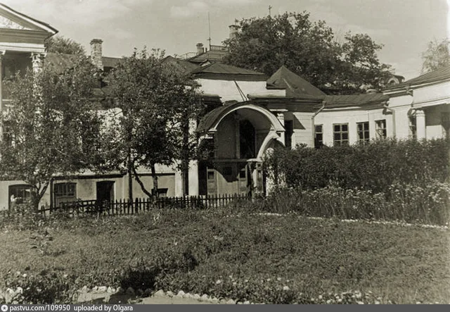 Улица Воровского, 52