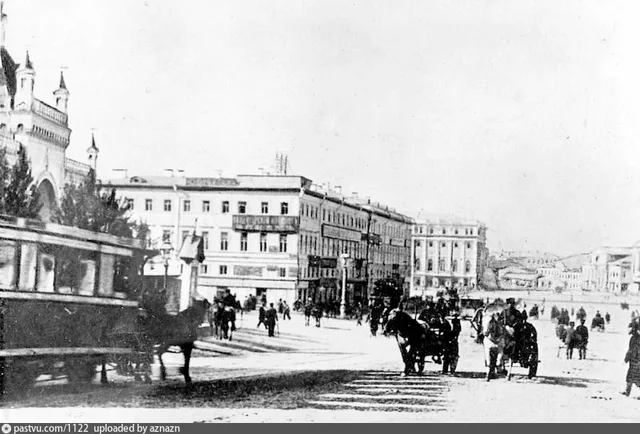 Теперь здесь гостиница "Метрополь"