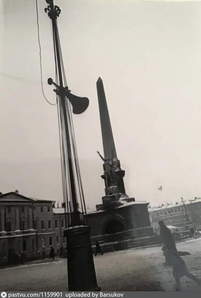 Памятник Свободы на Советской площади