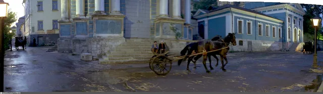 Угол Яузской улицы и Серебрянического переулка. Храм Троицы Живоначальной в Серебряниках с колокольней