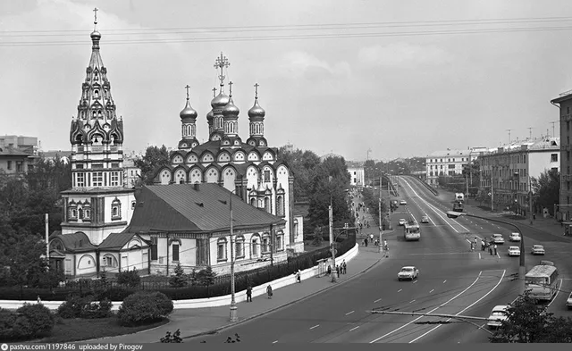 Комсомольский проспект. Церковь Николы в Хамовниках
