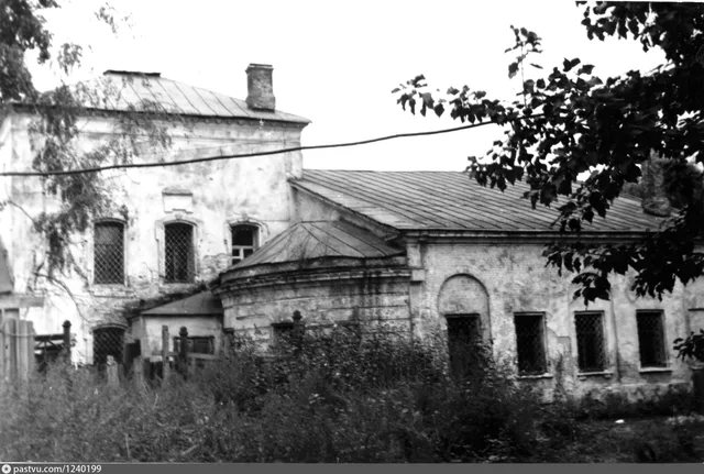 Храм святителя Николая в Голутвине
