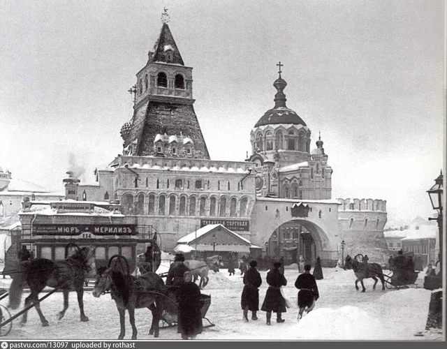 Лубянская площадь зимой