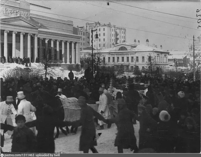 Улица Волхонка
