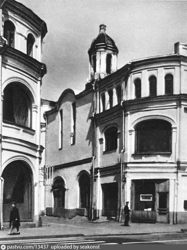 Церковь Ильи Пророка на Новгородском подворье ("на торгу")
