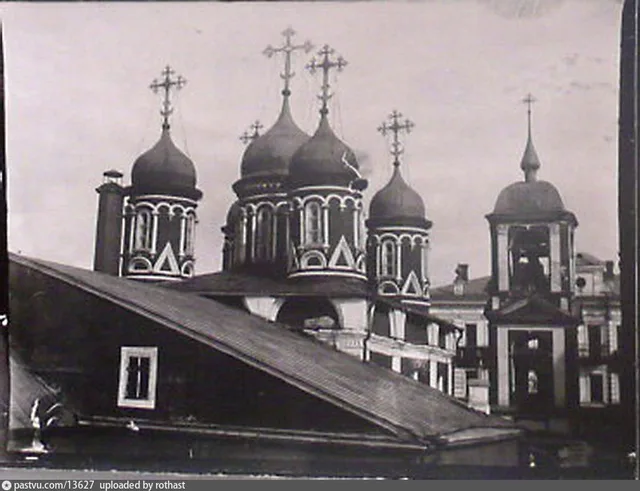 Церковь Троицы в Листах