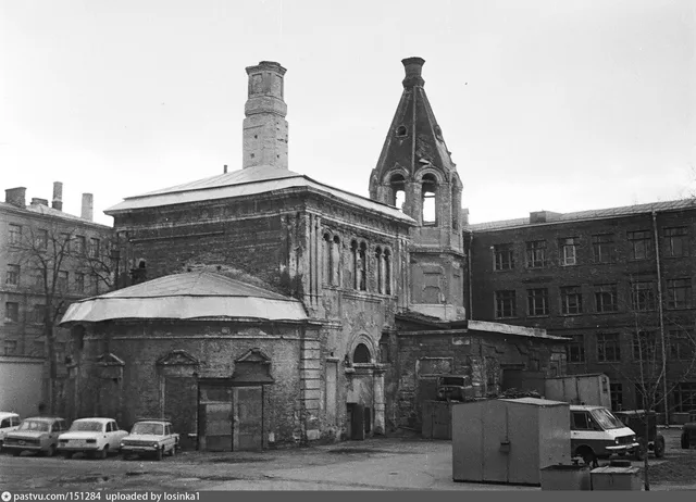 Димитрова улица 32 стр. 2. Церковь Марона Пустынника в Старых Панех.