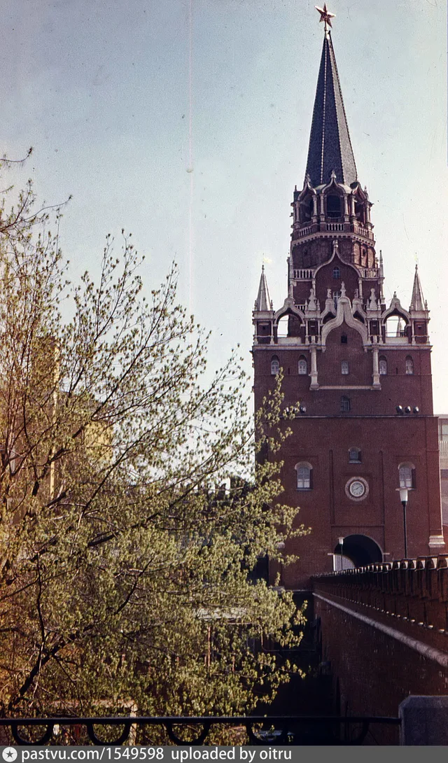 Троицкая башня