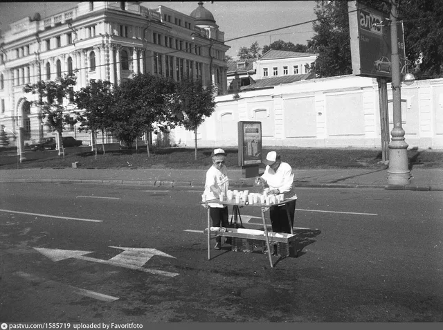 Марафон Москва-Лужники. На Кремлёвской набережной