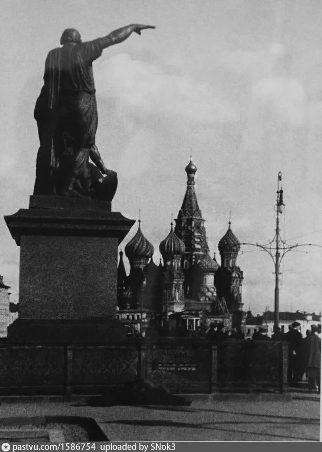 Памятник Минину и Пожарскому