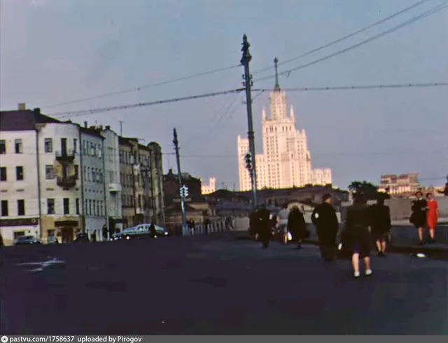 Болотная улица