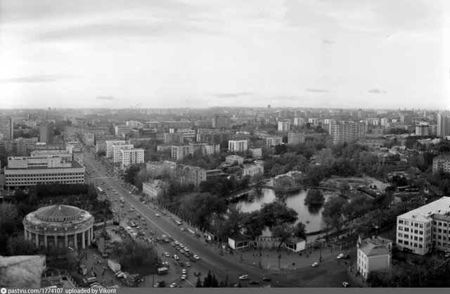 Вид с высотки на Кудринской площади