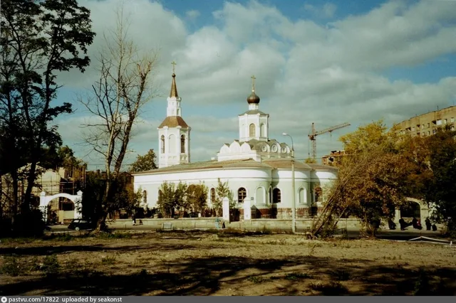 Церковь Воздвижения на Помётном Вражке (1-й Тружеников переулок)
