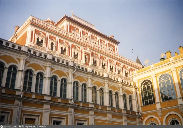 Теремной дворец