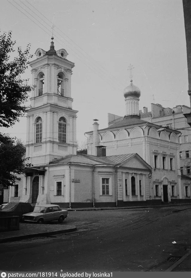 Храм Воскресения Славущего на Успенском Вражке