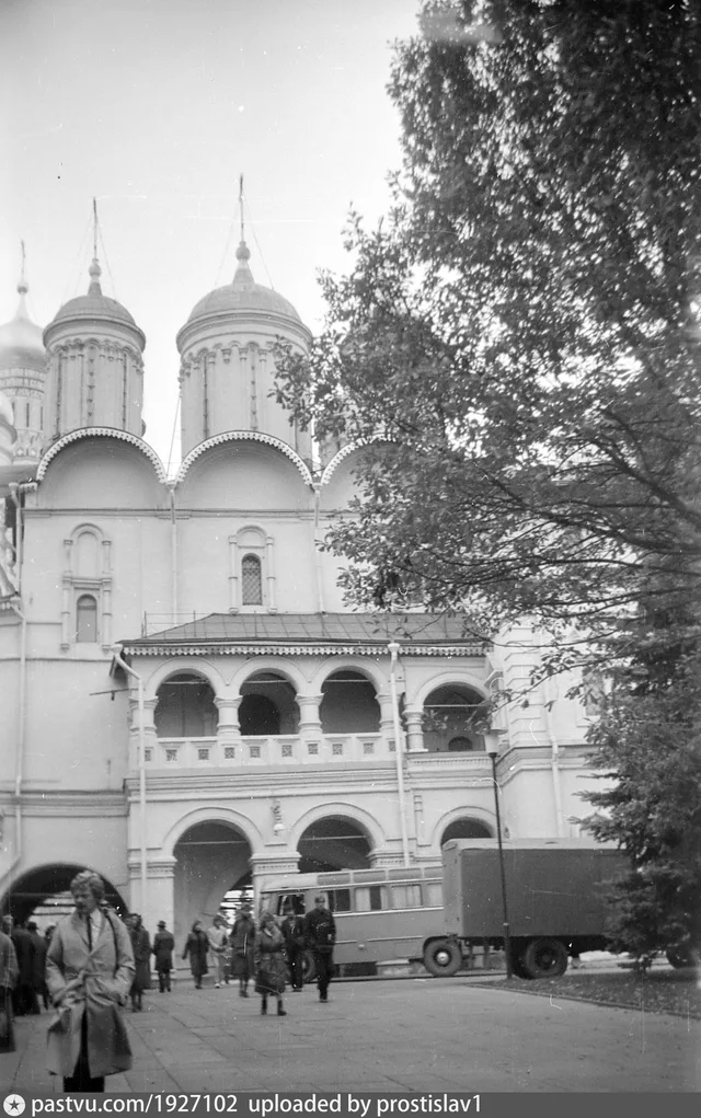 Патриарший дворец с храмом Двенадцати апостолов
