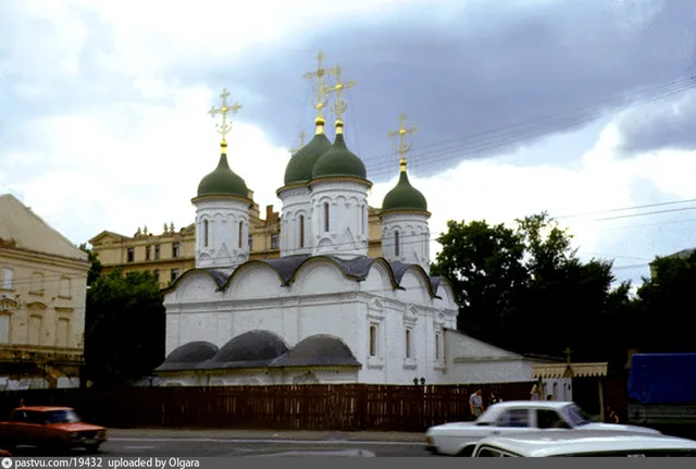 Церковь Троицы в Листах