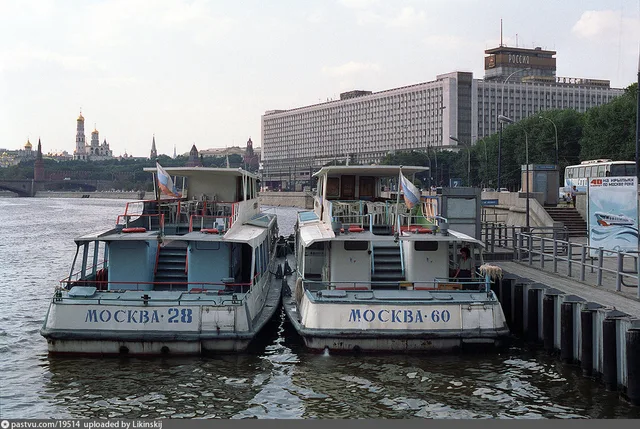 Навигация на Москве-реке. Пристань "Большой Устьинский мост"