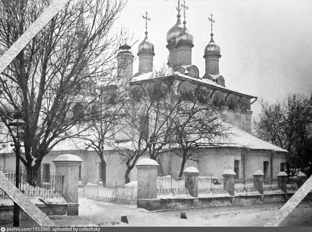 Староконюшенный переулок. Церковь Иоанна Предтечи в Старой Конюшенной слободе