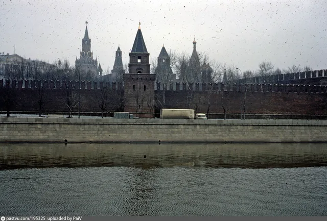 Петровская башня Кремля
