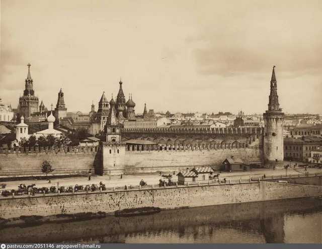 Кремлёвская стена