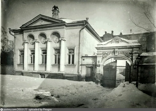 Спасопесковский проезд, 6