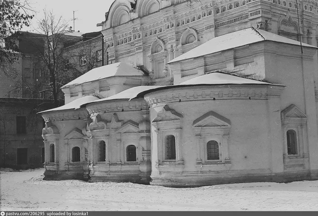 Апсиды храма Свт. Николая Мирликийского в Пыжах