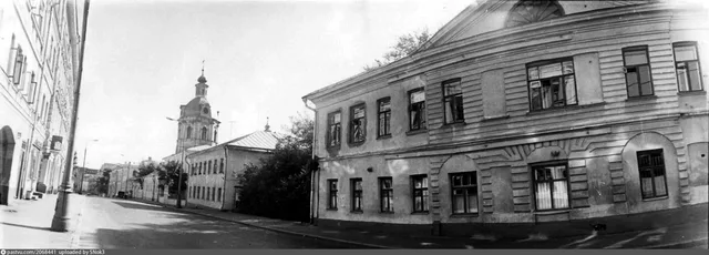 Улица Жданова и церковь Николая Чудотворца в Звонарях