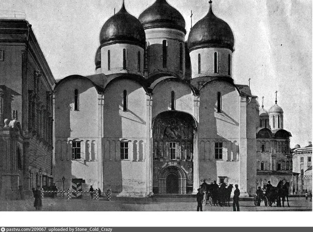 Кремль, Соборная площадь, Успенский собор