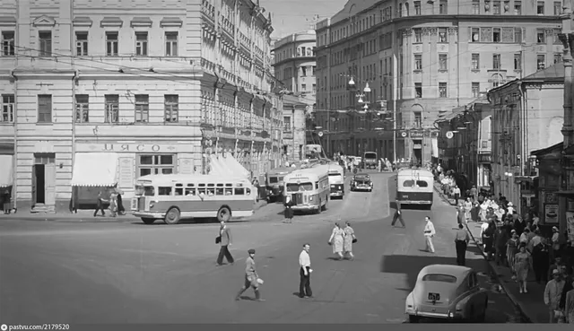 Площадь Ногина. Последний день трамвая в центре Москвы