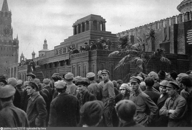 второй мавзолей Ленина