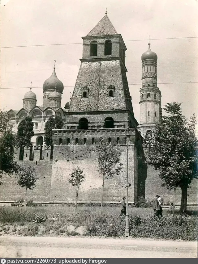 Первая Безымянная башня Кремля