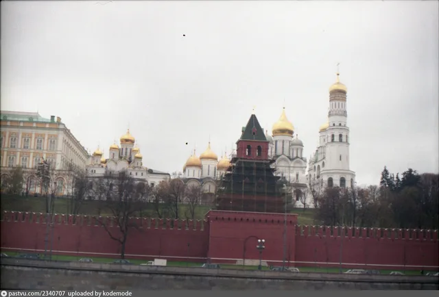 Московский Кремль. Тайницкая башня