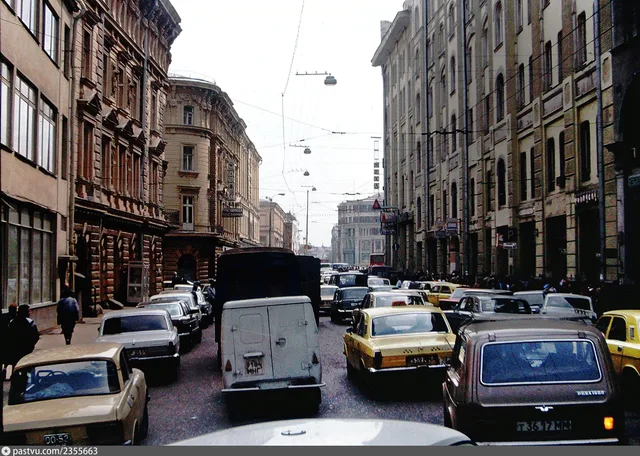Улица Петровка