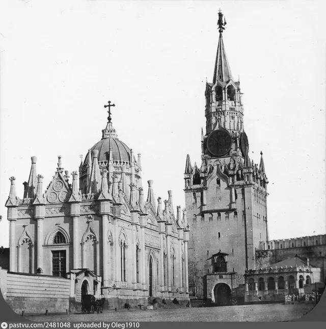 Кремль. Церковь Св.Екатерины, Спасская башня