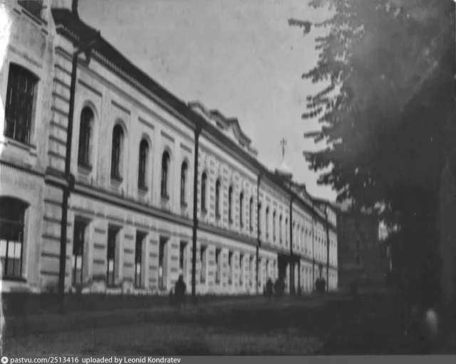 Благовещенский переулок. Комиссаровское техническое училище