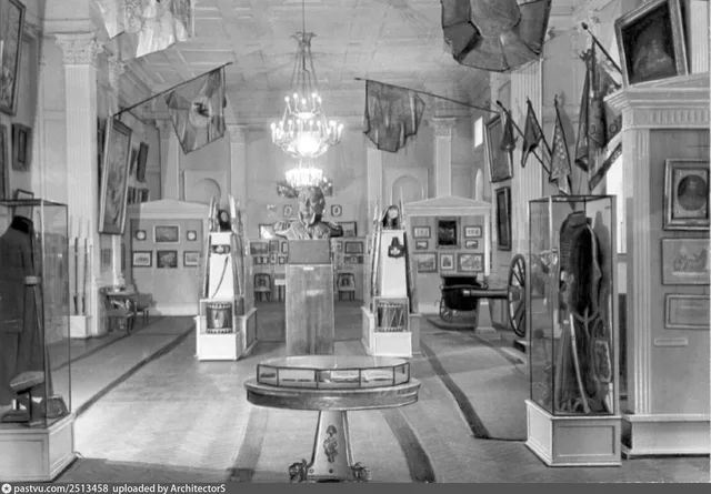 Экспозиция к 150-летию Войны 1812 года в зале 29 второго этажа. ГИМ