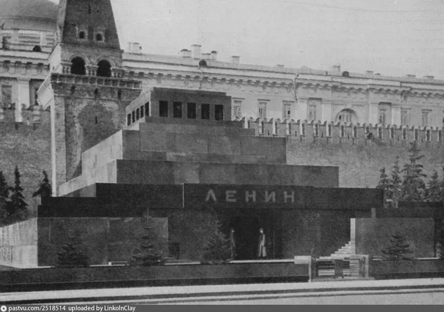 Мавзолей Ленина на Красной площади