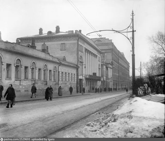 Никитский бульвар. Дом бывшего Государственного банка (в 1925 г. Финотдел)