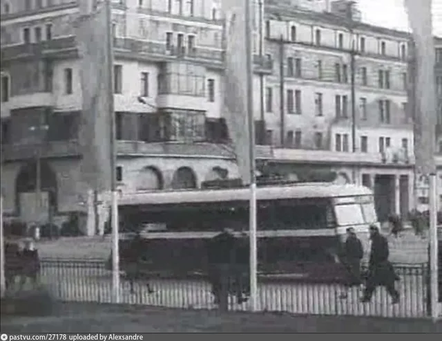 театральная пл метрополь