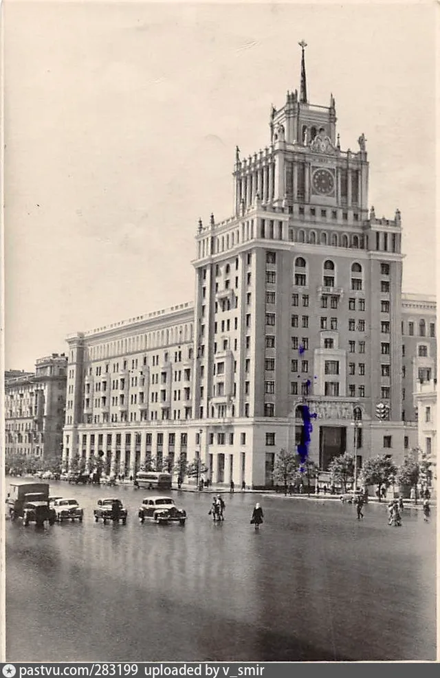 Гостиница "Пекин".