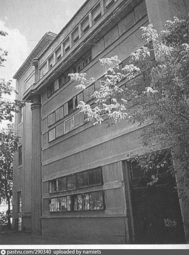 Подстанция метрополитена с другого ракурса